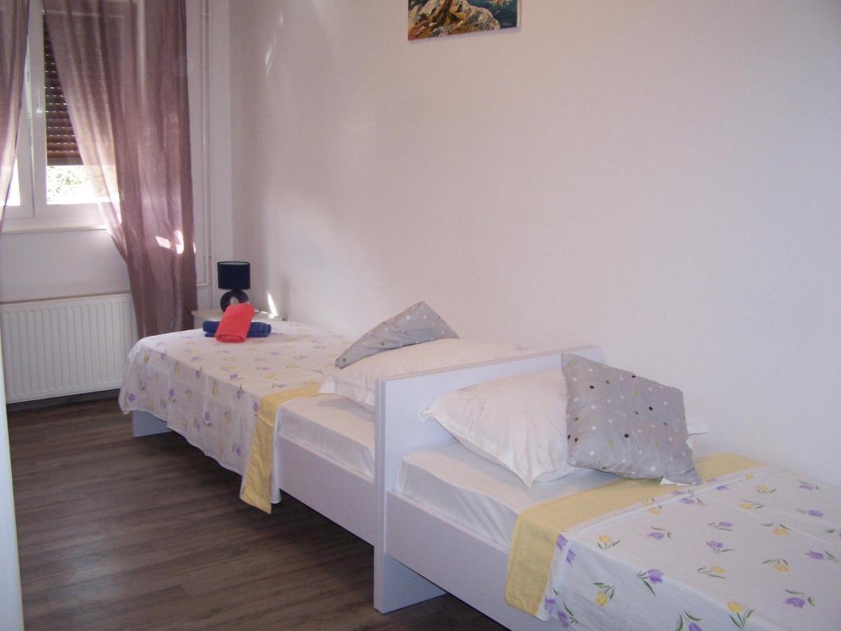 Apartments Sestan Novalja Luaran gambar