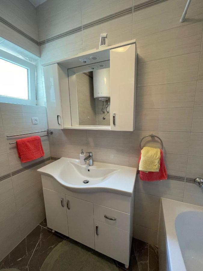 Apartments Sestan Novalja Luaran gambar
